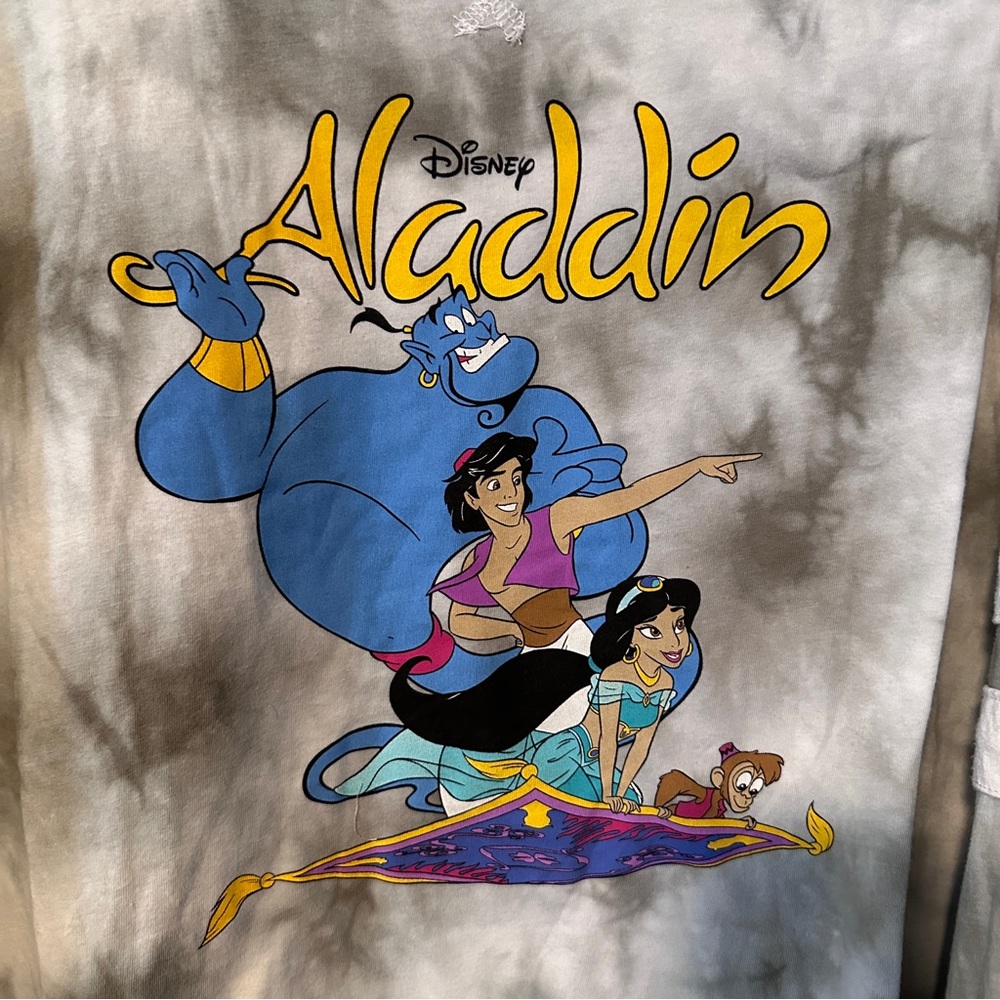 Disney Aladdin cropped long sleeve shirt